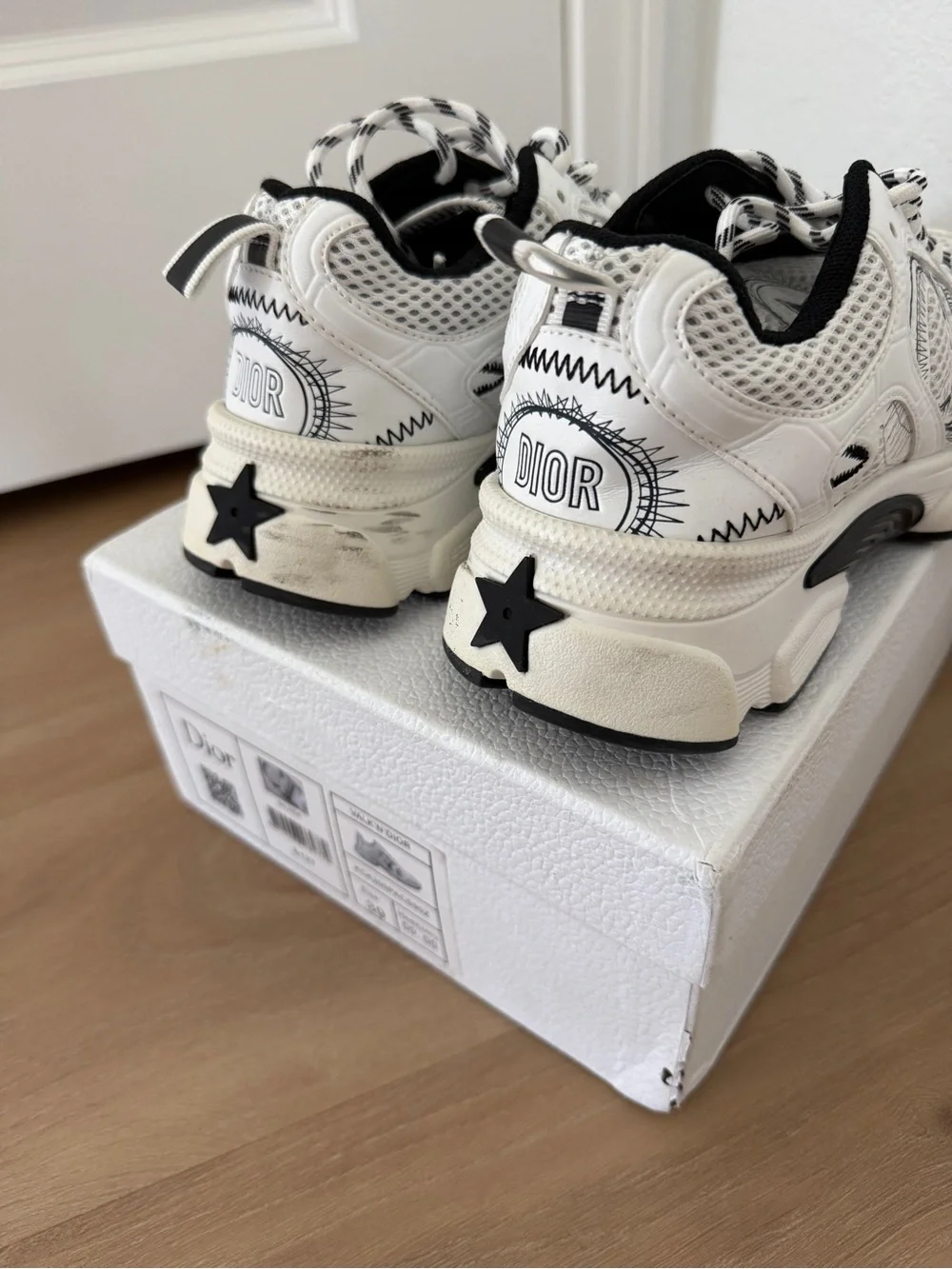 White and Black Chunky Athletic Sneakers size 39
